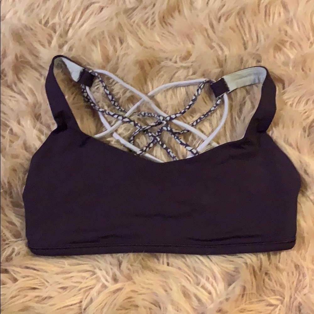 Lululemon sports bra
